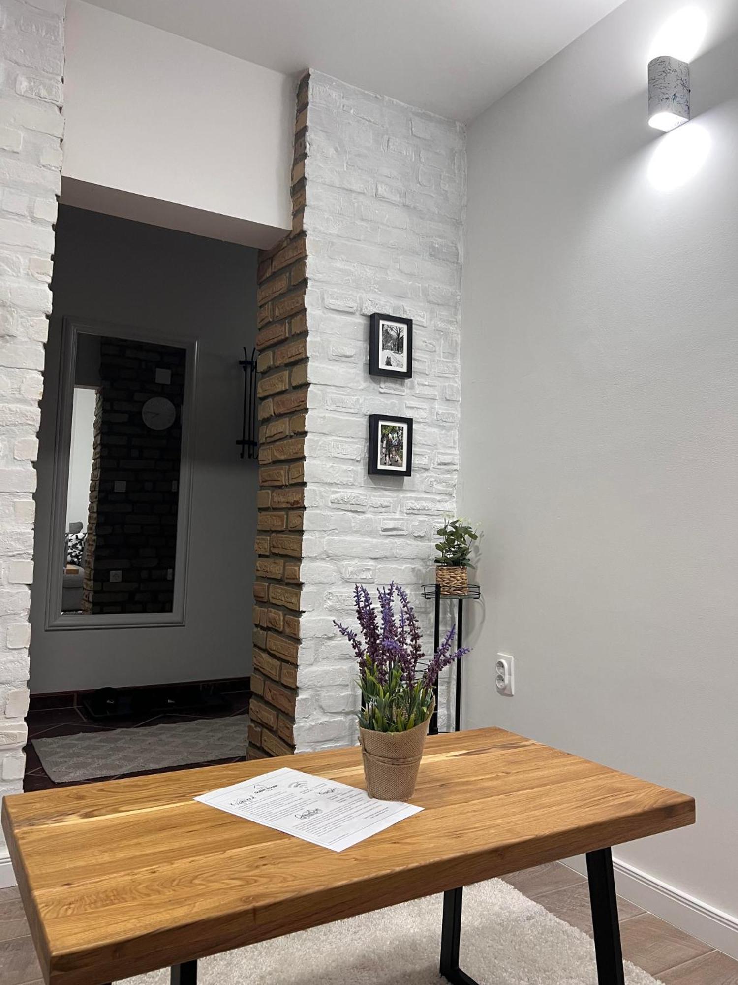 Guest House Lila 松博尔 外观 照片