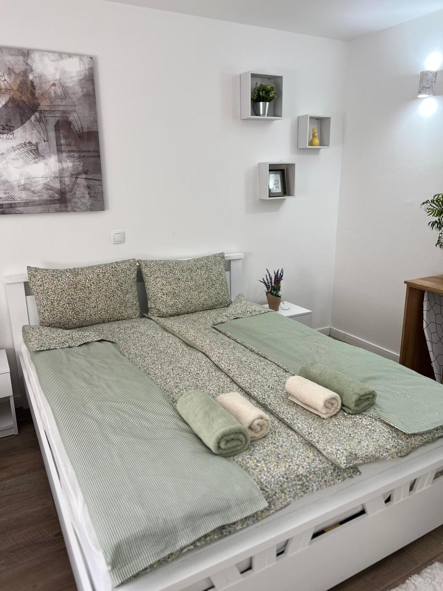 Guest House Lila 松博尔 外观 照片
