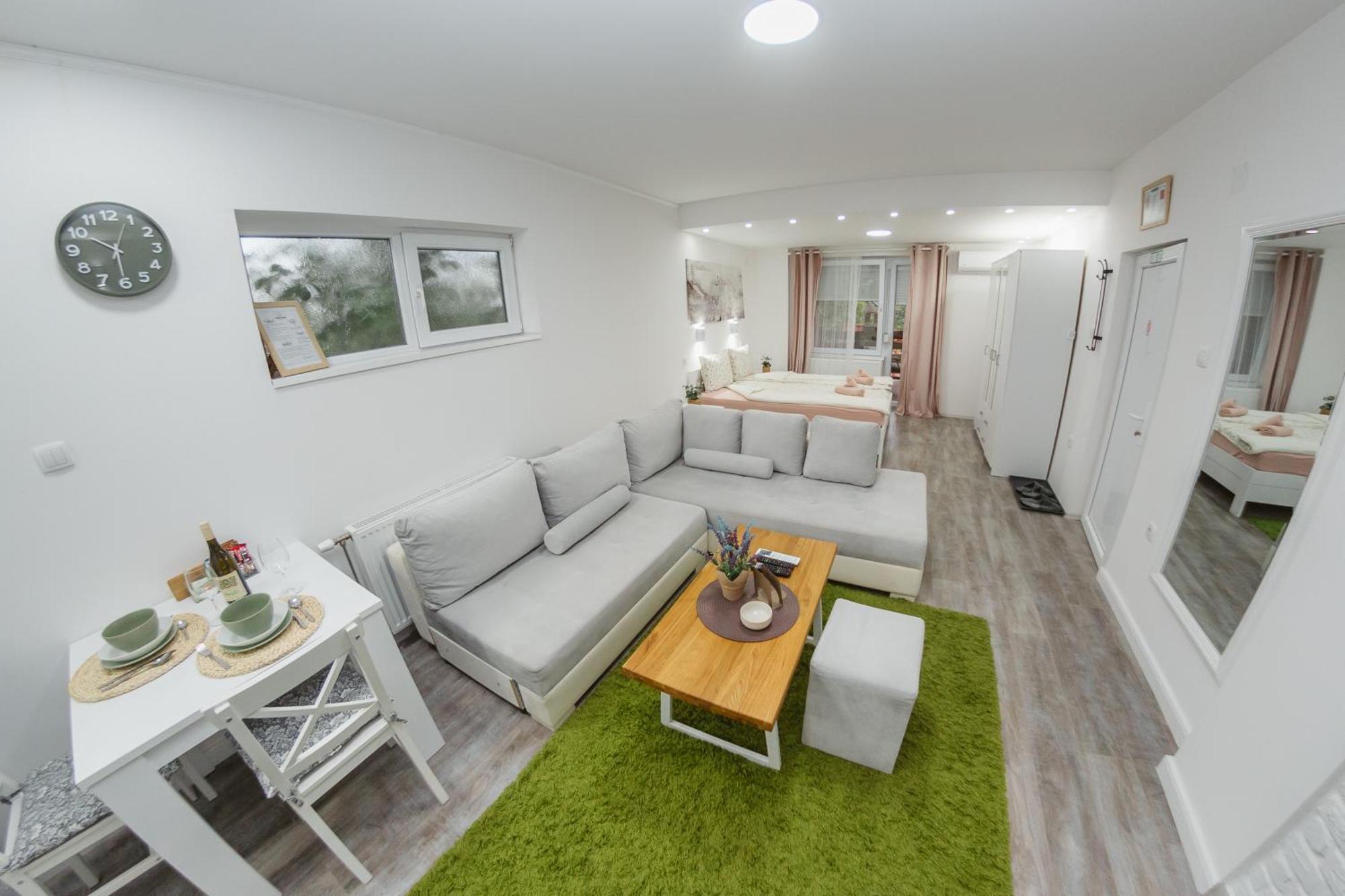 Guest House Lila 松博尔 外观 照片