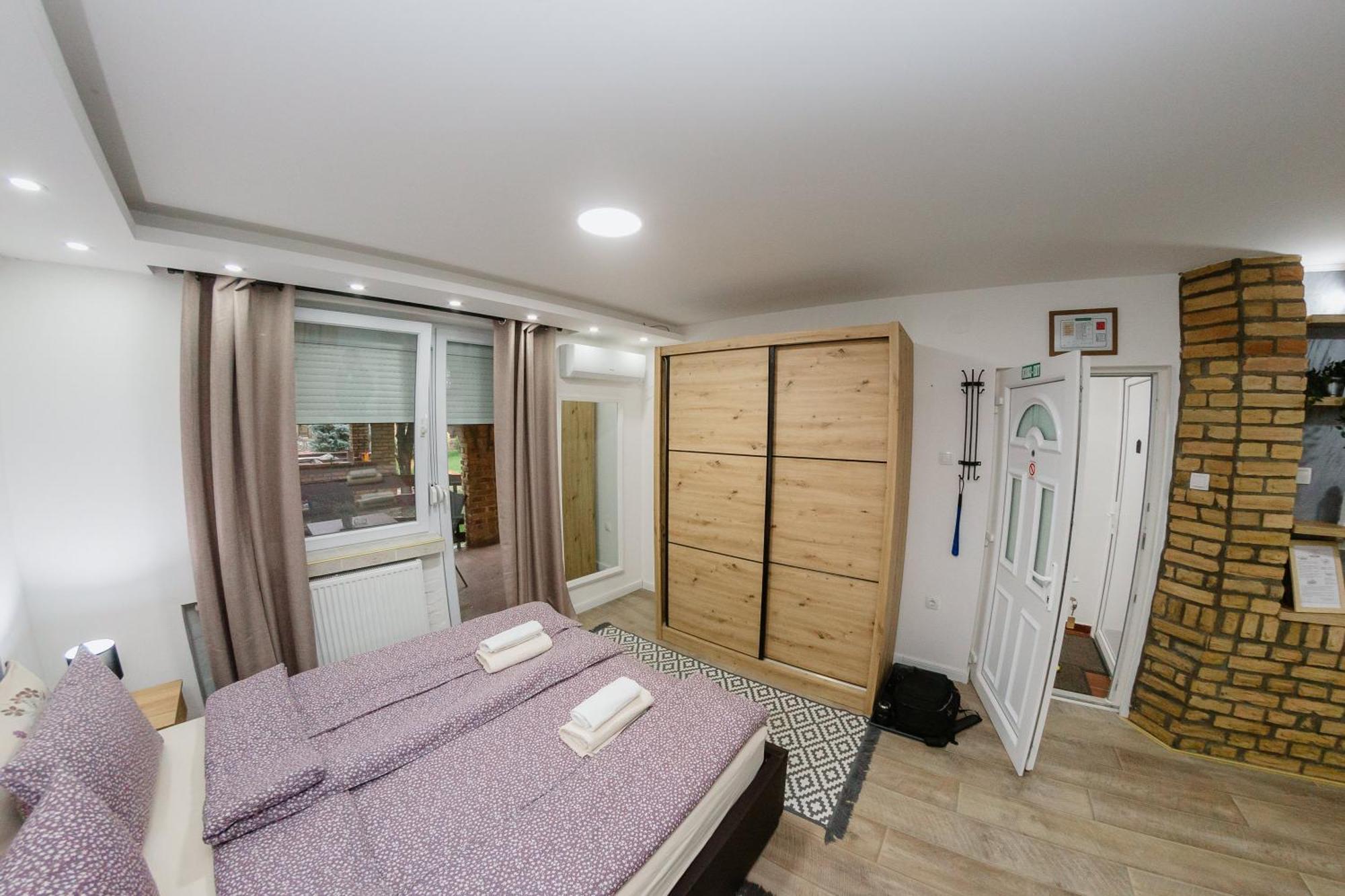 Guest House Lila 松博尔 外观 照片