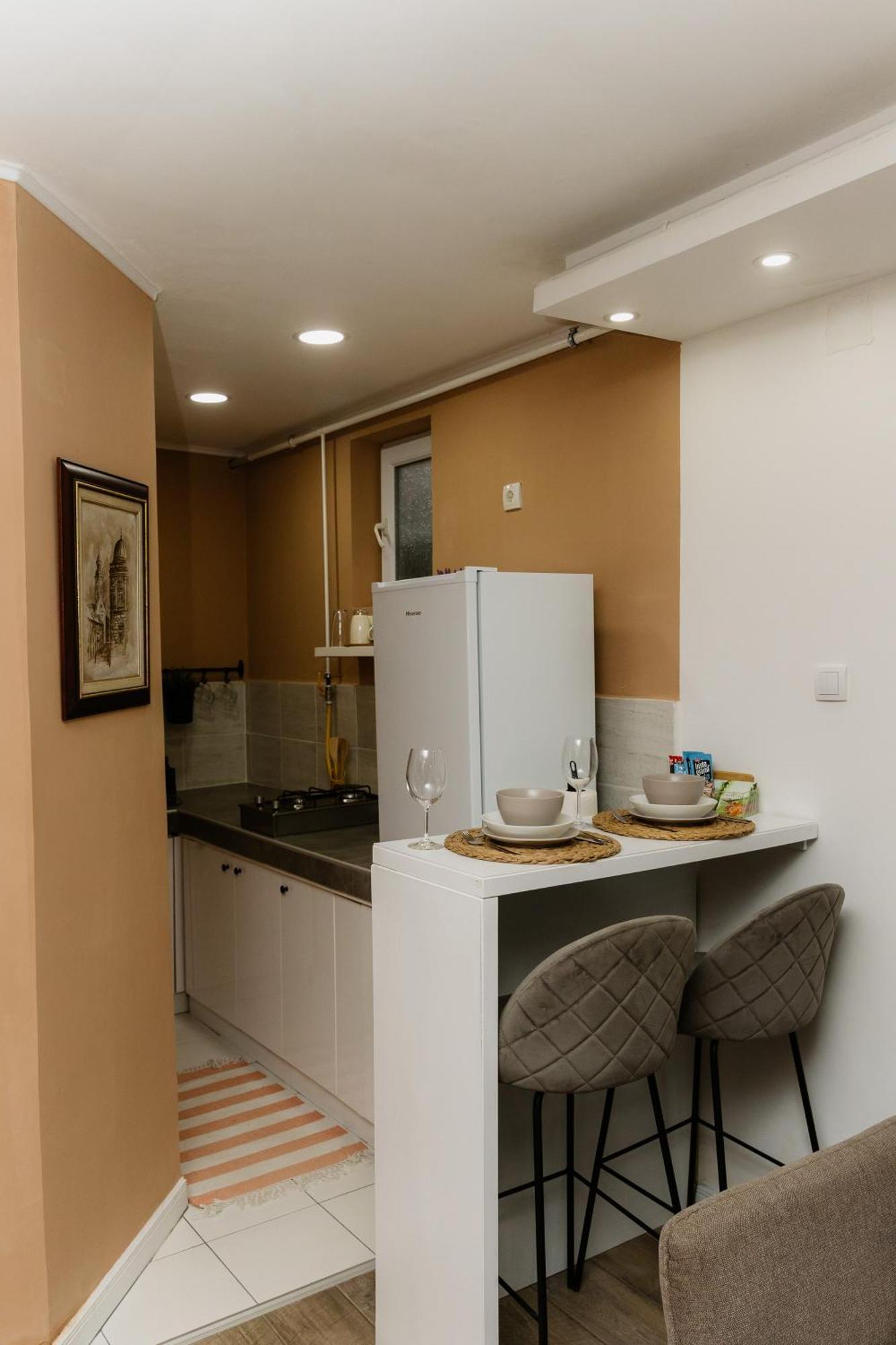 Guest House Lila 松博尔 外观 照片