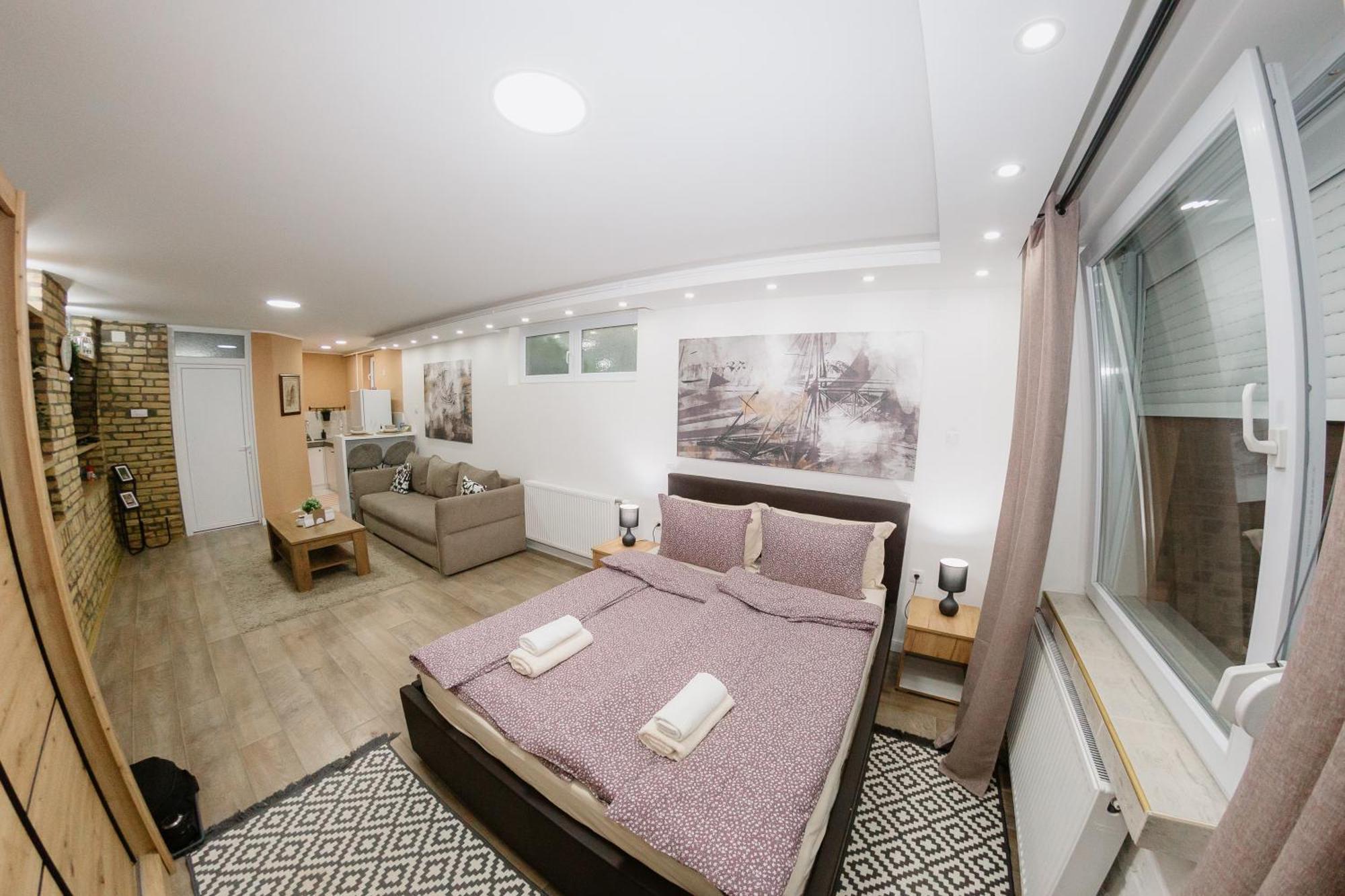 Guest House Lila 松博尔 外观 照片